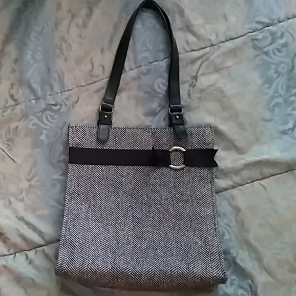 Isabella's Journey Shoulder Bag